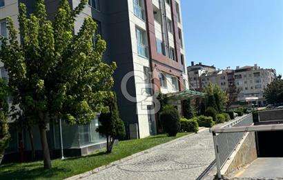 Realistanbul da Tüm Cepheleri Açık Oturmaya Hazır Boş Daire 