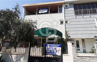 GAZİEMİR BEYAZEVLERDE SATILIK 4+2 TRİPLEKS VİLLA