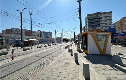 ÇİĞLİ ATAŞEHİR'DE TRAMVAY YOLU ÜSTÜNDE DEVREN KİRALIK DÜKKAN