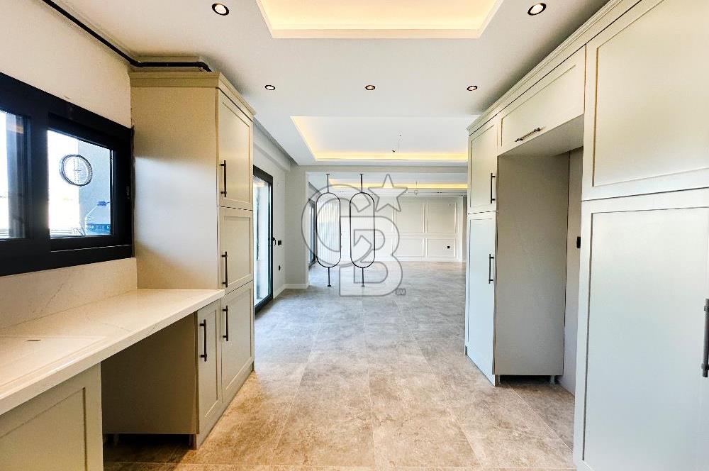 CB EAGLE'Dan YENİ MAH. 3+1 MÜSTAKİL BAHÇE VE HAVUZLU 285m² VİLLA