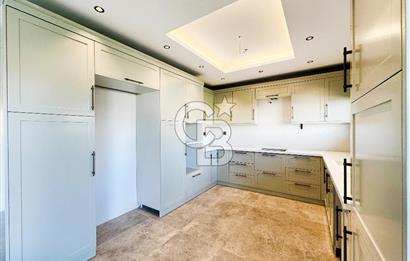 CB EAGLE'Dan YENİ MAH. 3+1 MÜSTAKİL BAHÇE VE HAVUZLU 285m² VİLLA