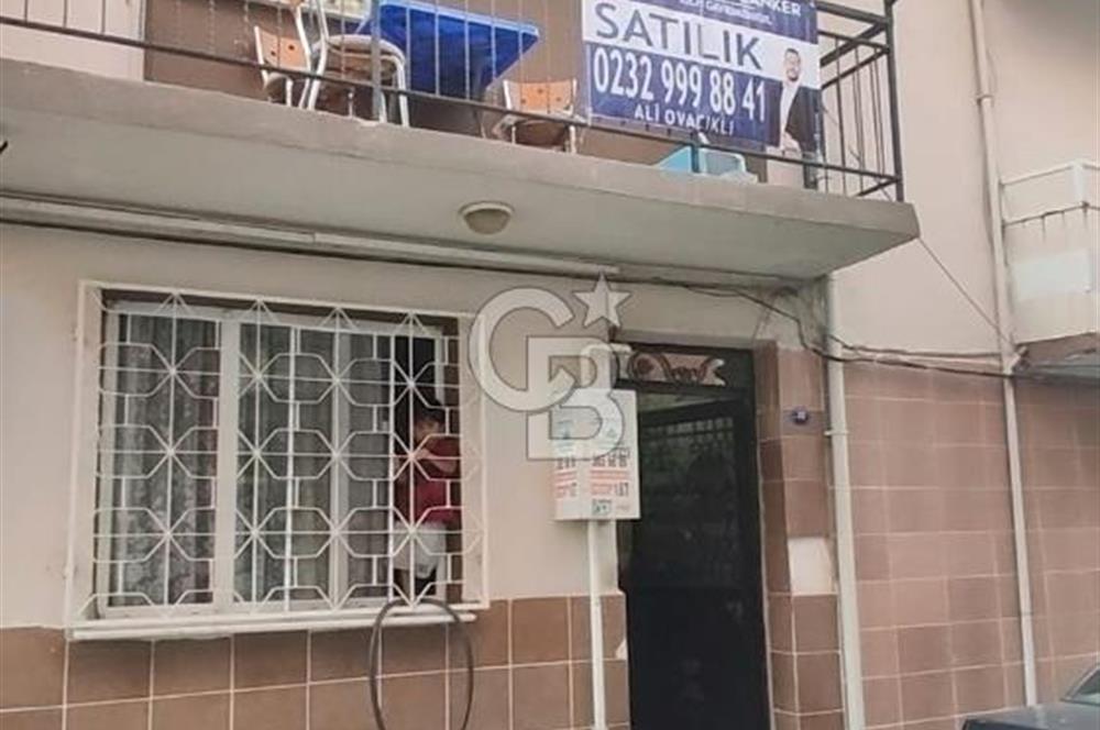 BUCA İNÖNÜ MAHALLESİNDE ARA KAT  DOĞALGAZLI SATILIK DAİRE