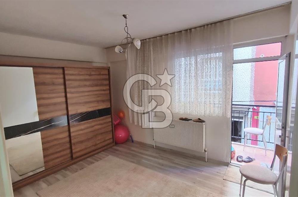 BUCA İNÖNÜ MAHALLESİNDE ARA KAT  DOĞALGAZLI SATILIK DAİRE