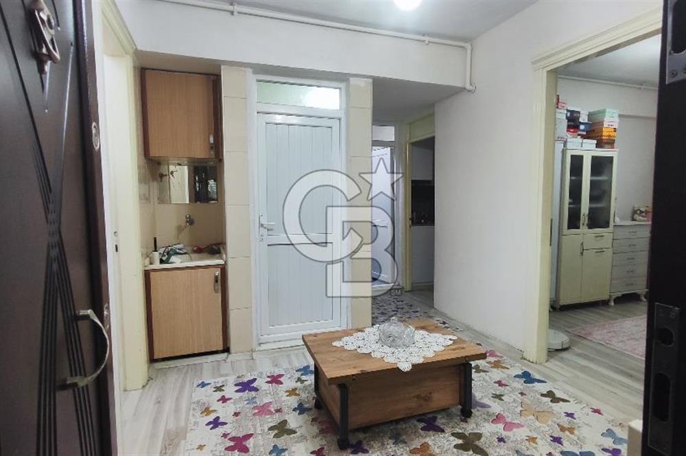 BUCA İNÖNÜ MAHALLESİNDE ARA KAT  DOĞALGAZLI SATILIK DAİRE