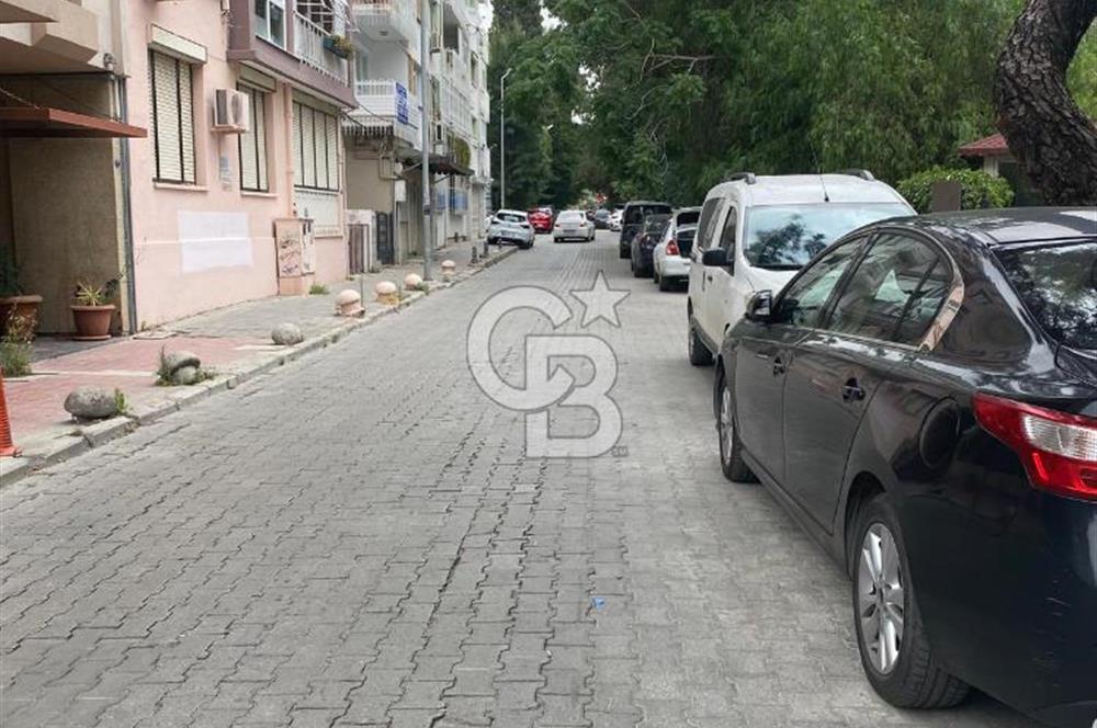 BORNOVA MERKEZDE METROYA 2 DK MESAFEDE 3+1 KİRALIK DAİRE