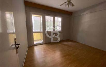 BORNOVA MERKEZDE METROYA 2 DK MESAFEDE 3+1 KİRALIK DAİRE