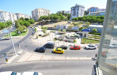 Göztepe Metro Durağı Karşısı 4+1 Satılık Daire