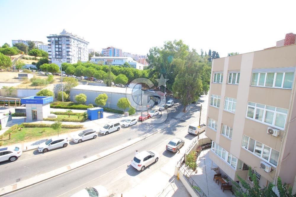 Göztepe Metro Durağı Karşısı 4+1 Satılık Daire