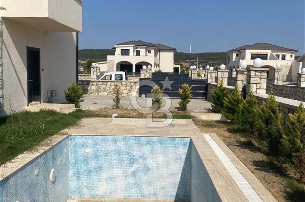 Urla Kuşçular'da Yüzme Havuzlu Villa