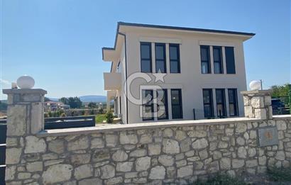 Urla Kuşçular'da Yüzme Havuzlu Villa