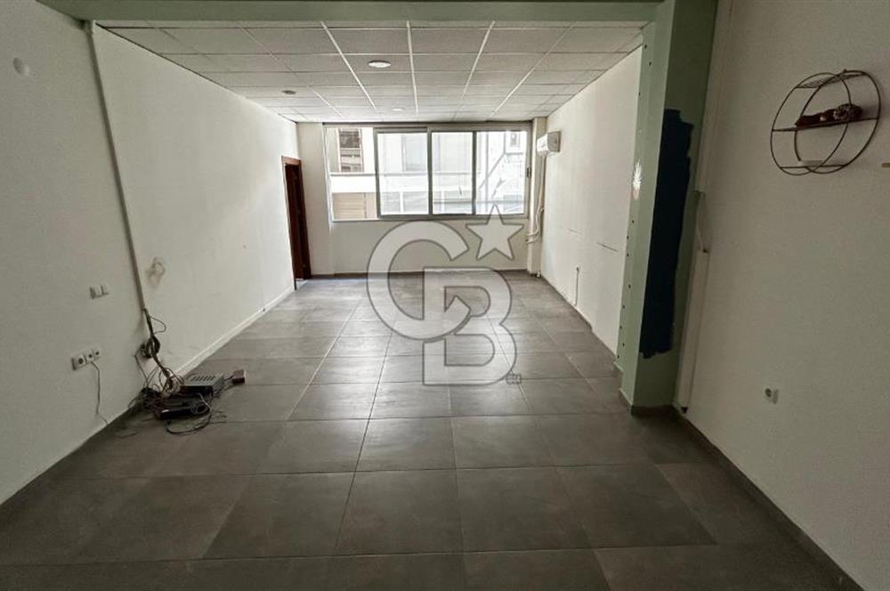 Karşıyaka Anadolu Caddesi Yakını 136 m2 Kiralık Dükkan