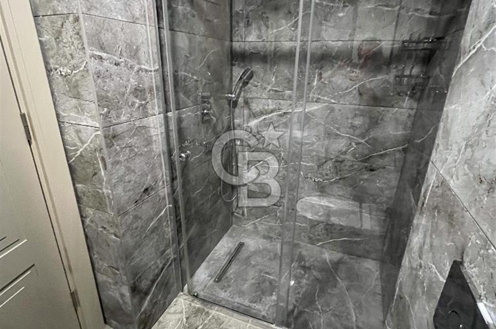 Acıbadem Koşuyolu Konaklarında Arakat Balkonlu Kiralık 3+1 Daire