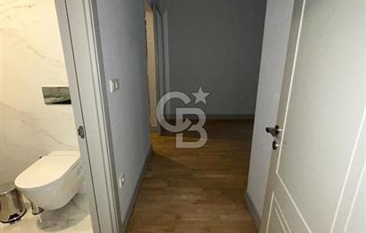 Acıbadem Koşuyolu Konaklarında Arakat Balkonlu Kiralık 3+1 Daire