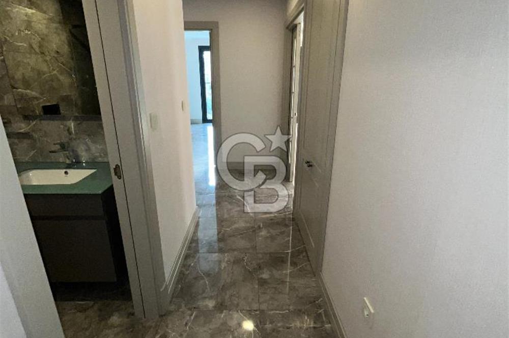 Acıbadem Koşuyolu Konaklarında Arakat Balkonlu Kiralık 3+1 Daire