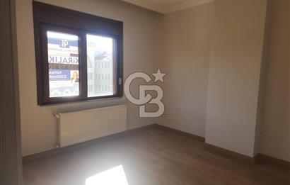 Maltepe idealtepe rıfkıtongsircd E-5 ÇOK YAKIN KİRALIK DAİRE