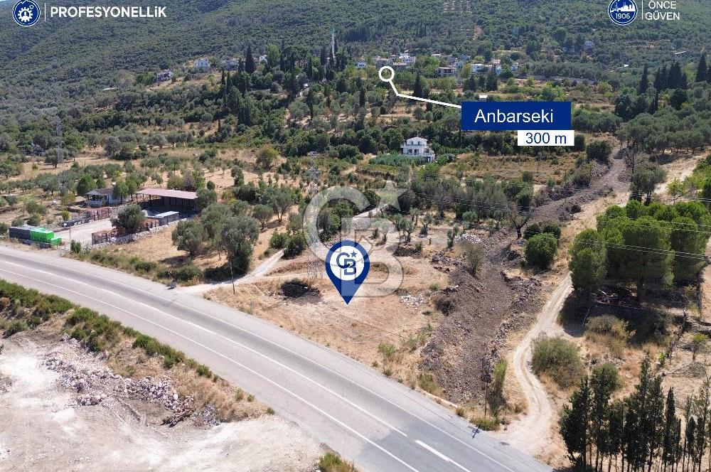 Karaburun Anbarseki'de Ana Yola Cepheli 1926 m² Tarla