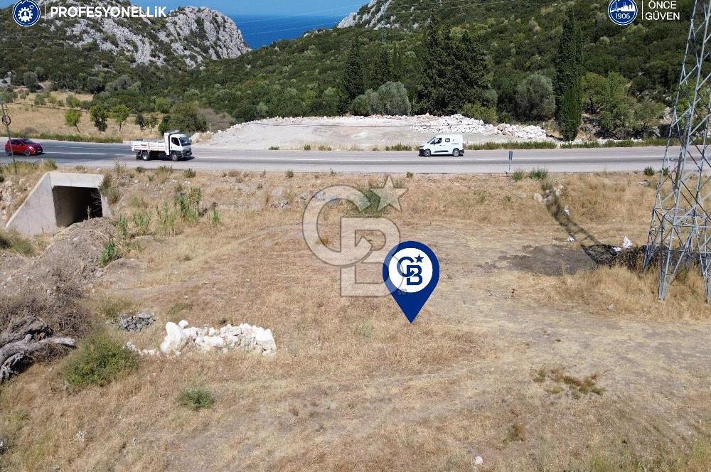 Karaburun Anbarseki'de Ana Yola Cepheli 1926 m² Tarla