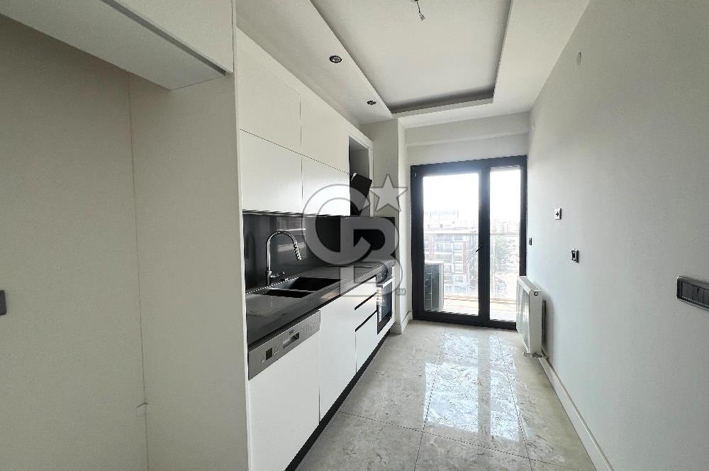 Ataşehir Tanınmış Suit Sitesinde Satılık 2+1 Daire