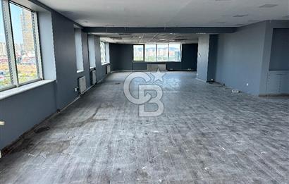 Kozyatağı E5 Üzeri Katta Tek Prestijli 300m2 Ofis Katı