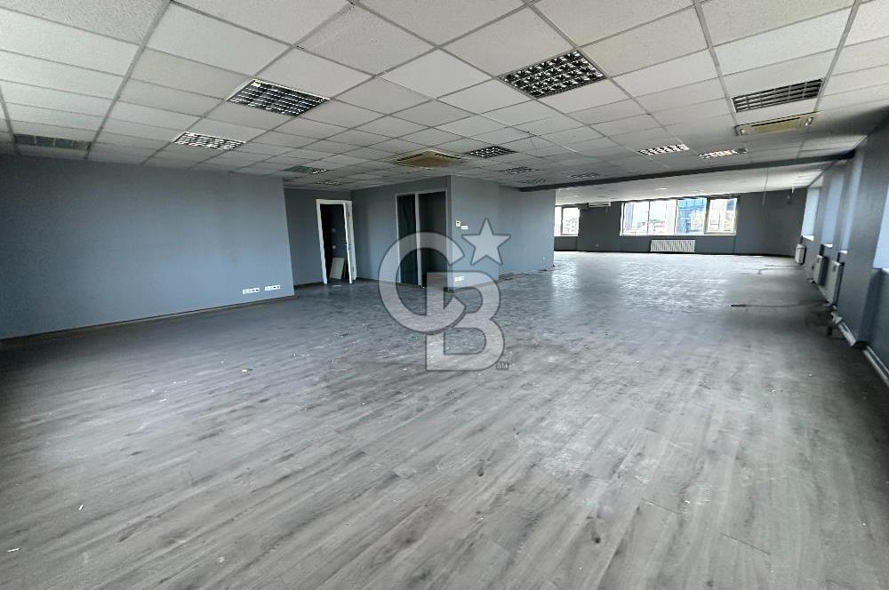 Kozyatağı E5 Üzeri Katta Tek Prestijli 300m2 Ofis Katı