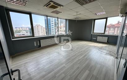 Kozyatağı E5 Üzeri Katta Tek Prestijli 300m2 Ofis Katı