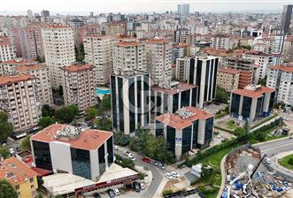 Kozyatağı E5 Üzeri Katta Tek Prestijli 300m2 Ofis Katı