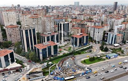 Kozyatağı E5 Üzeri Katta Tek Prestijli 300m2 Ofis Katı