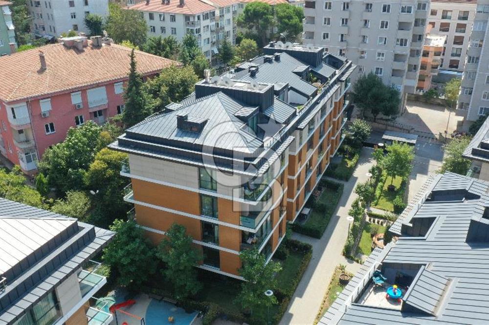 Acıbadem Koşuyolu Konaklarında Arakat Balkonlu Kiralık 3+1 Daire