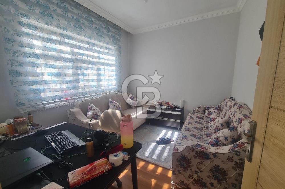 ÇİÇEKLİ ÜNVER SOKAKTA 3+1 SATILIK DAİRE