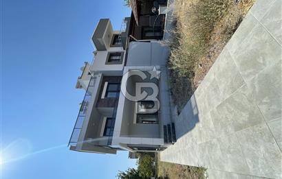 Dikili Çandarlı da 4+1 tribleks satılık villa 