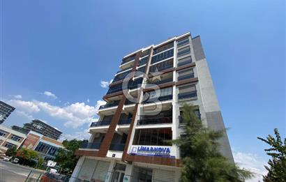 YEŞİLOVA MAHALLESİNDE FORUM BORNOVAYA ,3 DK MESAFEDE KİRALIK 2+1 DAİRE 