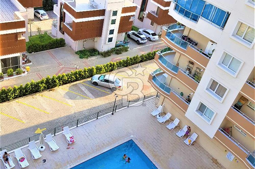 Bayraklı Yüzme Havuzlu Sitede Deniz Manzaralı 3+1 Satılık Daire