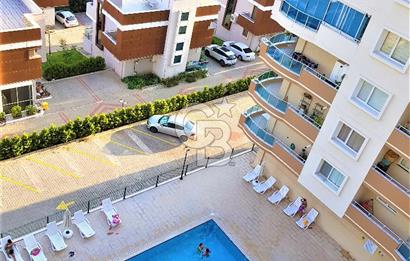 Bayraklı Yüzme Havuzlu Sitede Deniz Manzaralı 3+1 Satılık Daire