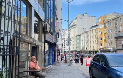 Taksim Dolapdere girişinde üzerinde Cafe, Pizza, Büfe'ye uygun