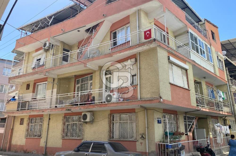 BAYRAKLI TEPEKULE MAHALLESİNDE SATILIK 3 KATLI KÖŞE BİNA