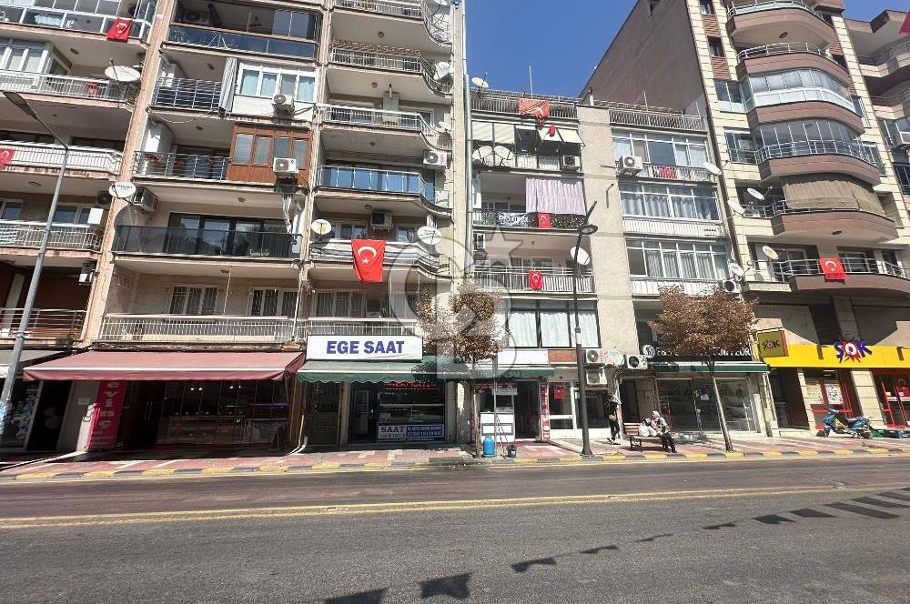 Murat German Karşısı Cadde üstü,3.Kat 120 m2 3+1 Daire