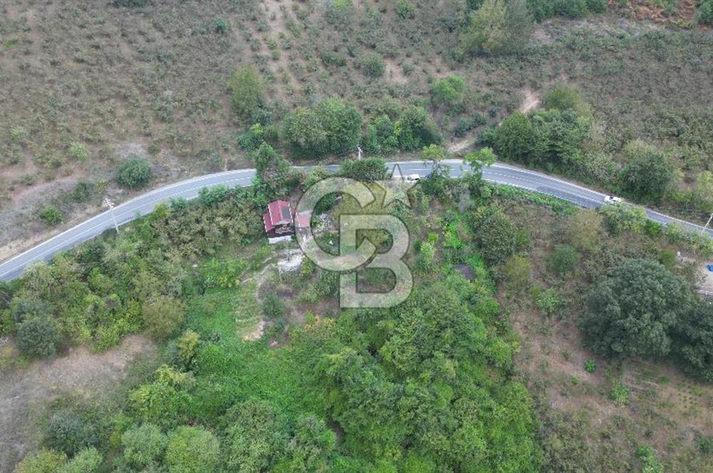 AKMEŞE'DE MANZARALI İÇİNDE BAĞ EVİ İLE BERABER 2.444 M2 ARAZİ