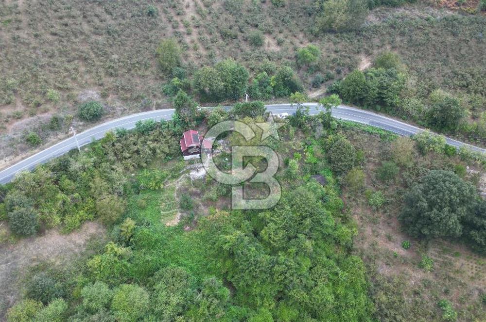 AKMEŞE'DE MANZARALI İÇİNDE BAĞ EVİ İLE BERABER 2.444 M2 ARAZİ