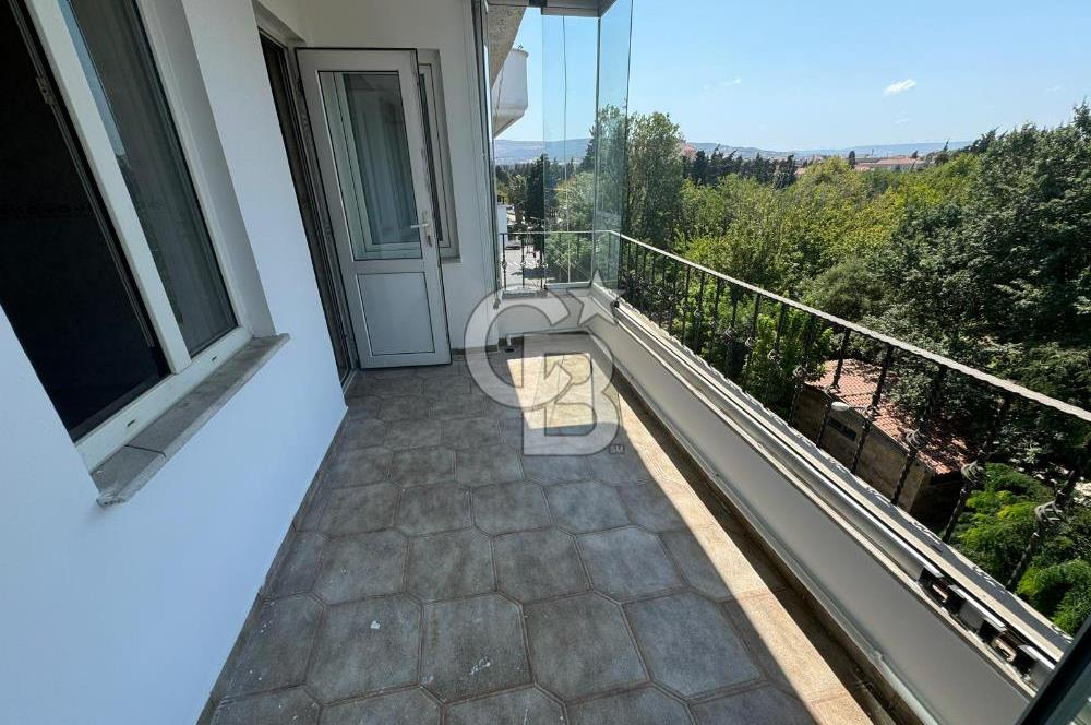 ÇANAKKALE KORDON DA 3+1 ÇİFT CEPHE SATILIK GENİŞ DAİRE