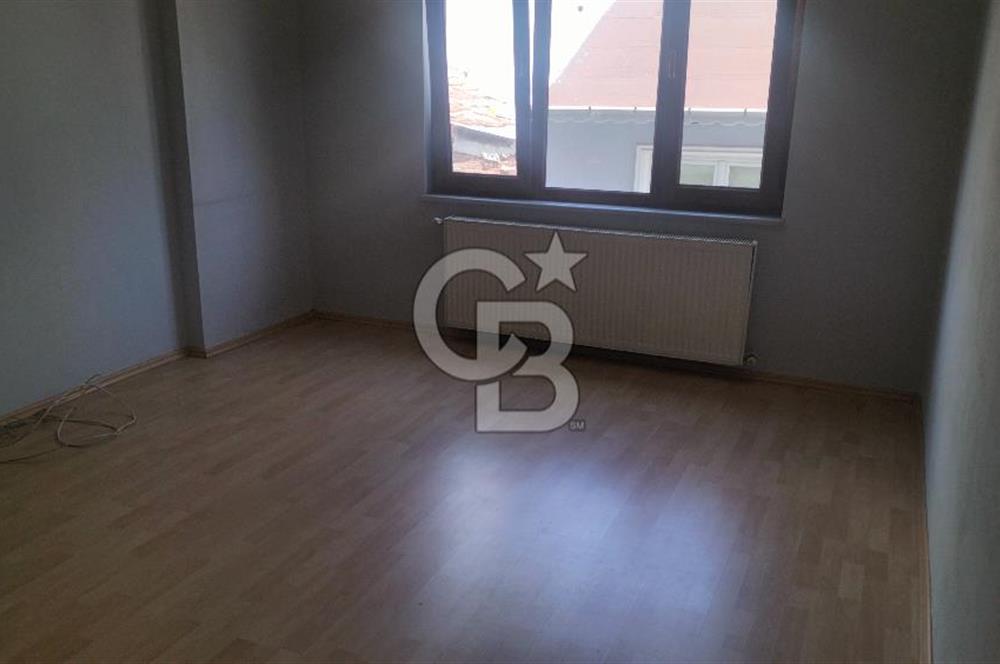 KOĞUKÇINAR BARBAROS ORTAOKULU KARŞISI KİRALIK 3+1 DAİRE