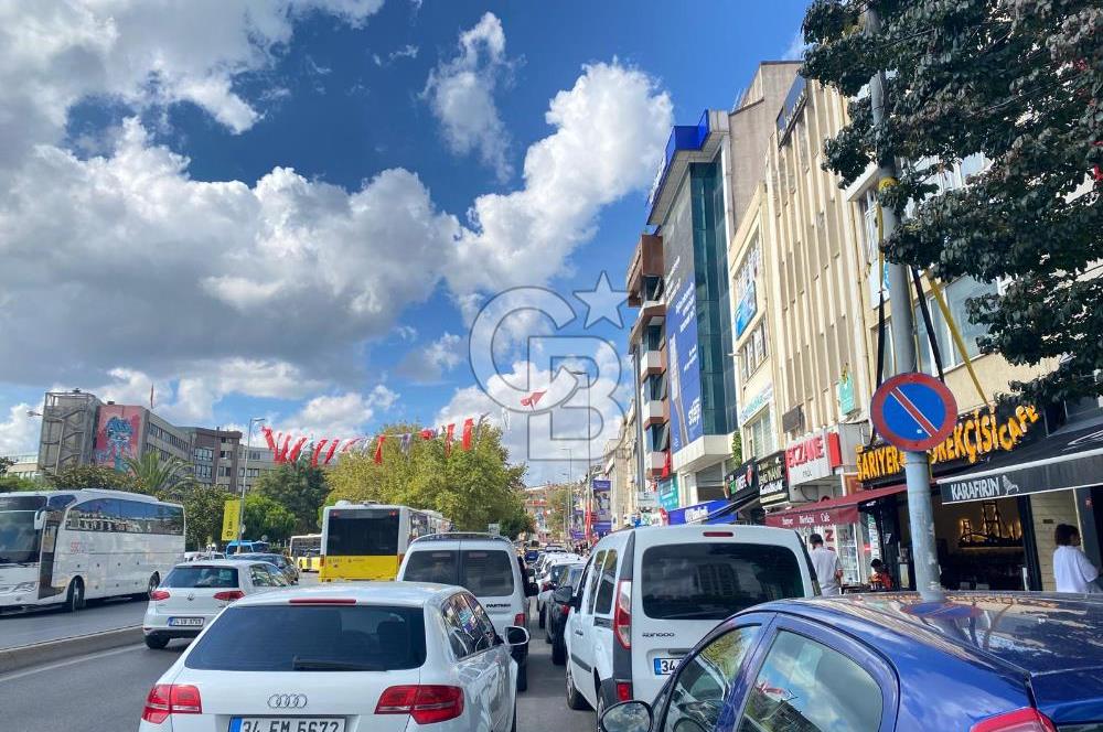 KADIKÖY HASANPAŞA'DA CADDE ÜZERİ KİRALIK OFİS