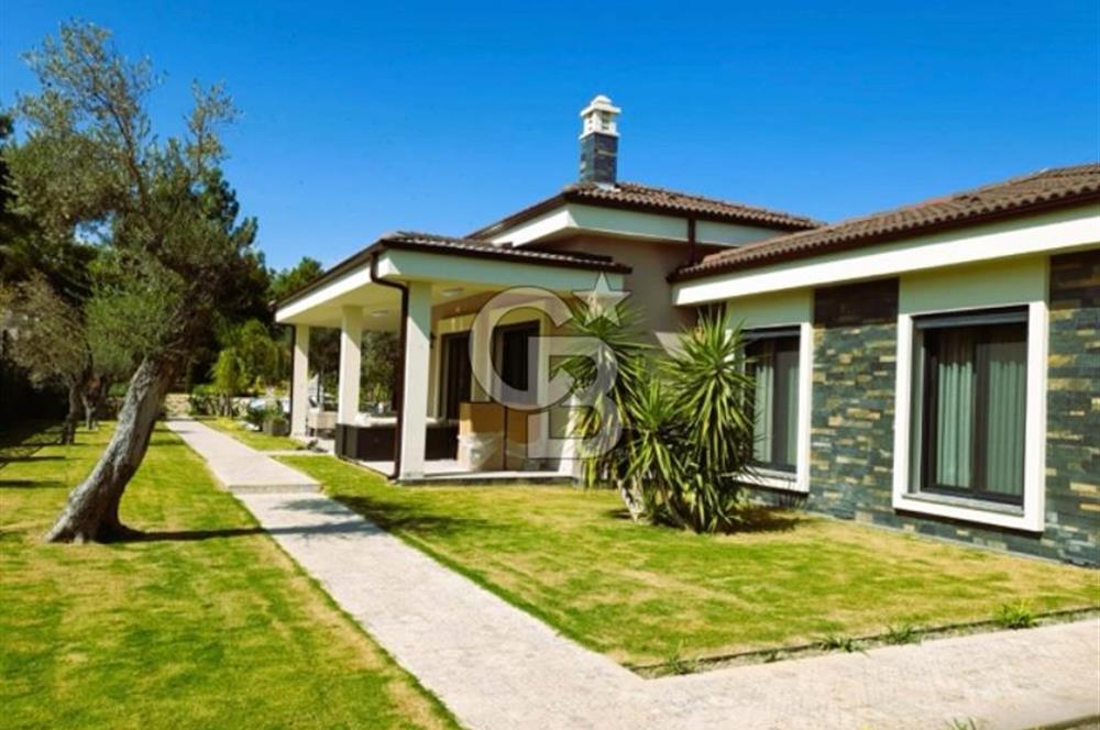 Çeşmealtı Güvendik Mah. Tek Katlı 4+1 Satılık Müstakil Villa