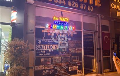 Commercial property for sale on a street in Eğitim Mahallesi, Balçova.