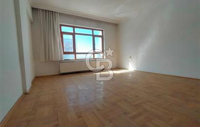 KARAPÜRÇEK CADDESİ ÜZERİNDE 3+1 SATILIK DAİRE