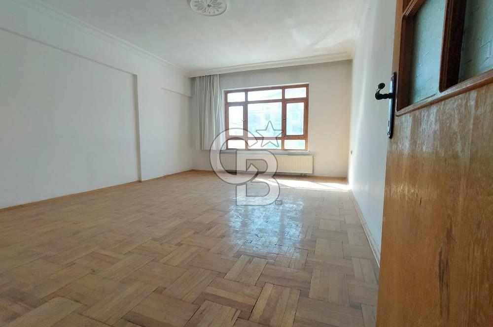 KARAPÜRÇEK CADDESİ ÜZERİNDE 3+1 SATILIK DAİRE