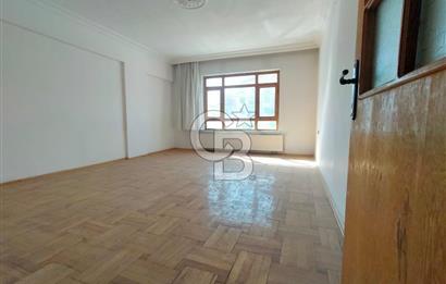 KARAPÜRÇEK CADDESİ ÜZERİNDE 3+1 SATILIK DAİRE