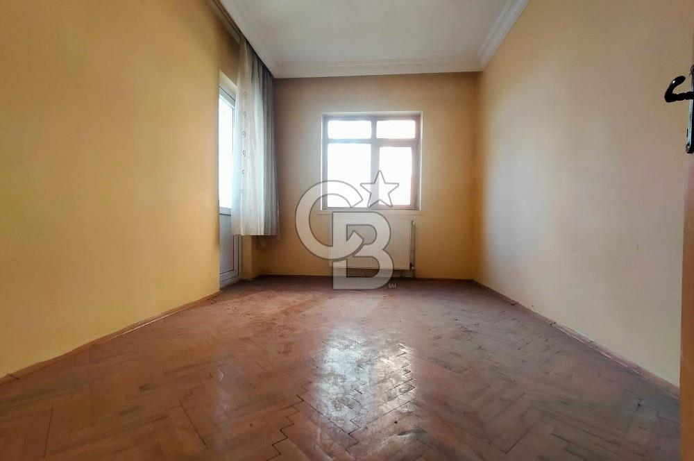 KARAPÜRÇEK CADDESİ ÜZERİNDE 3+1 SATILIK DAİRE