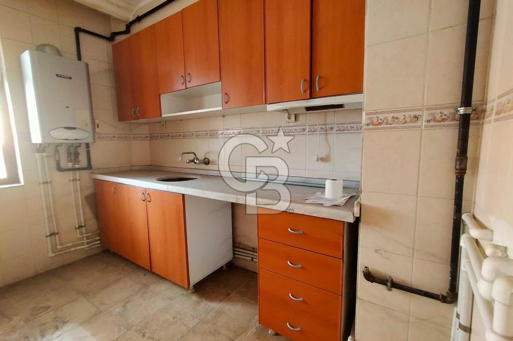 KARAPÜRÇEK CADDESİ ÜZERİNDE 3+1 SATILIK DAİRE