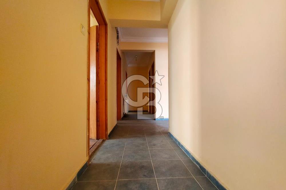 KARAPÜRÇEK CADDESİ ÜZERİNDE 3+1 SATILIK DAİRE