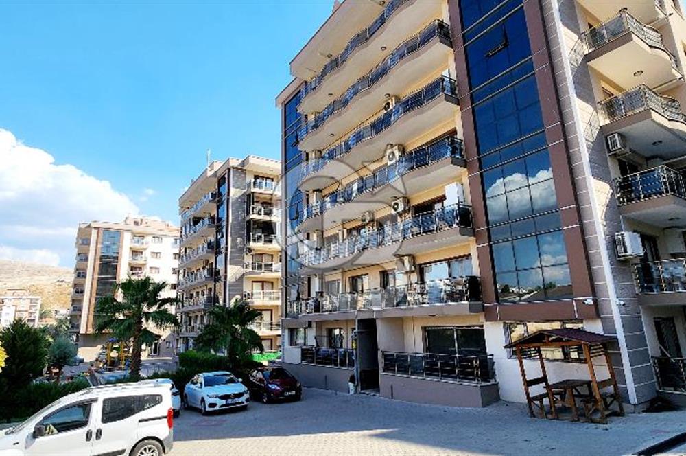 ÇİĞLİ HARMANDALI 'DA HAVUZLU GÜVENLİKLİ SİTEDE SATILIK 4+1 DAİRE